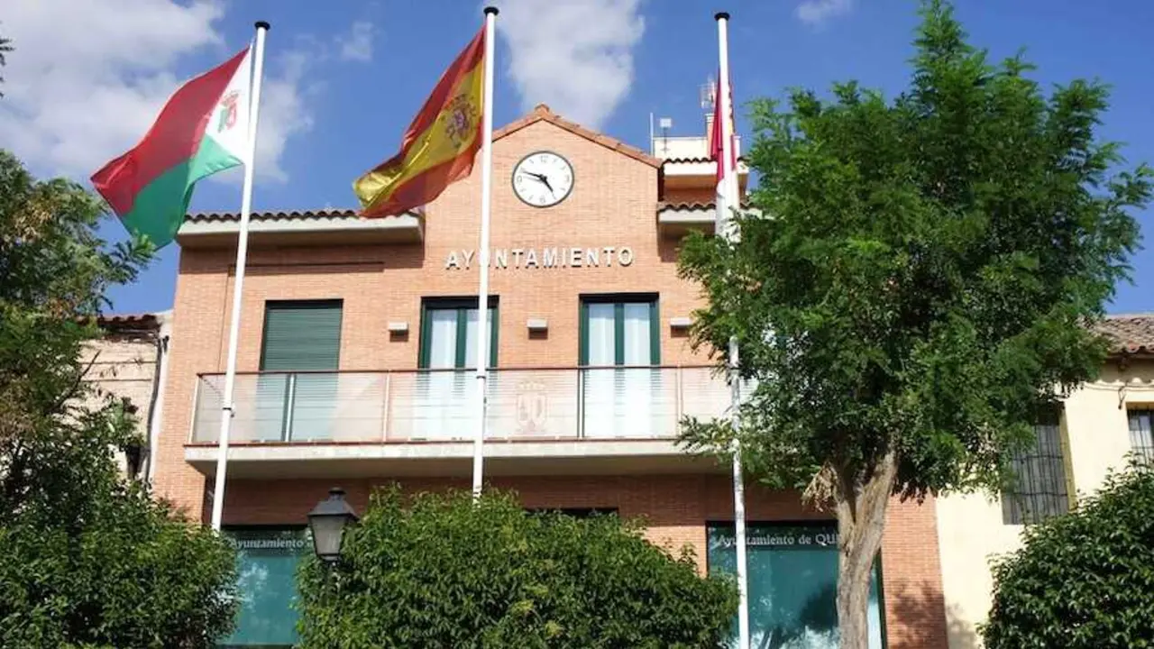 En la imagen de archivo el Ayuntamiento de Quer (Guadalajara)