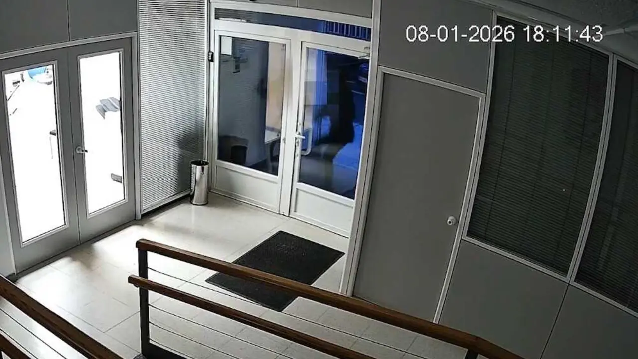 El PSOE de Guadalajara denuncia un ataque a su sede y llama a la convivencia c&iacute;vica