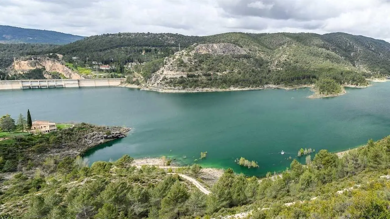 En la imagen el embalse de Entrepe&ntilde;as en la cabecera del r&iacute;o Tajo en la provincia de Guadalajara - EP/Rafael Mart&iacute;n Solano