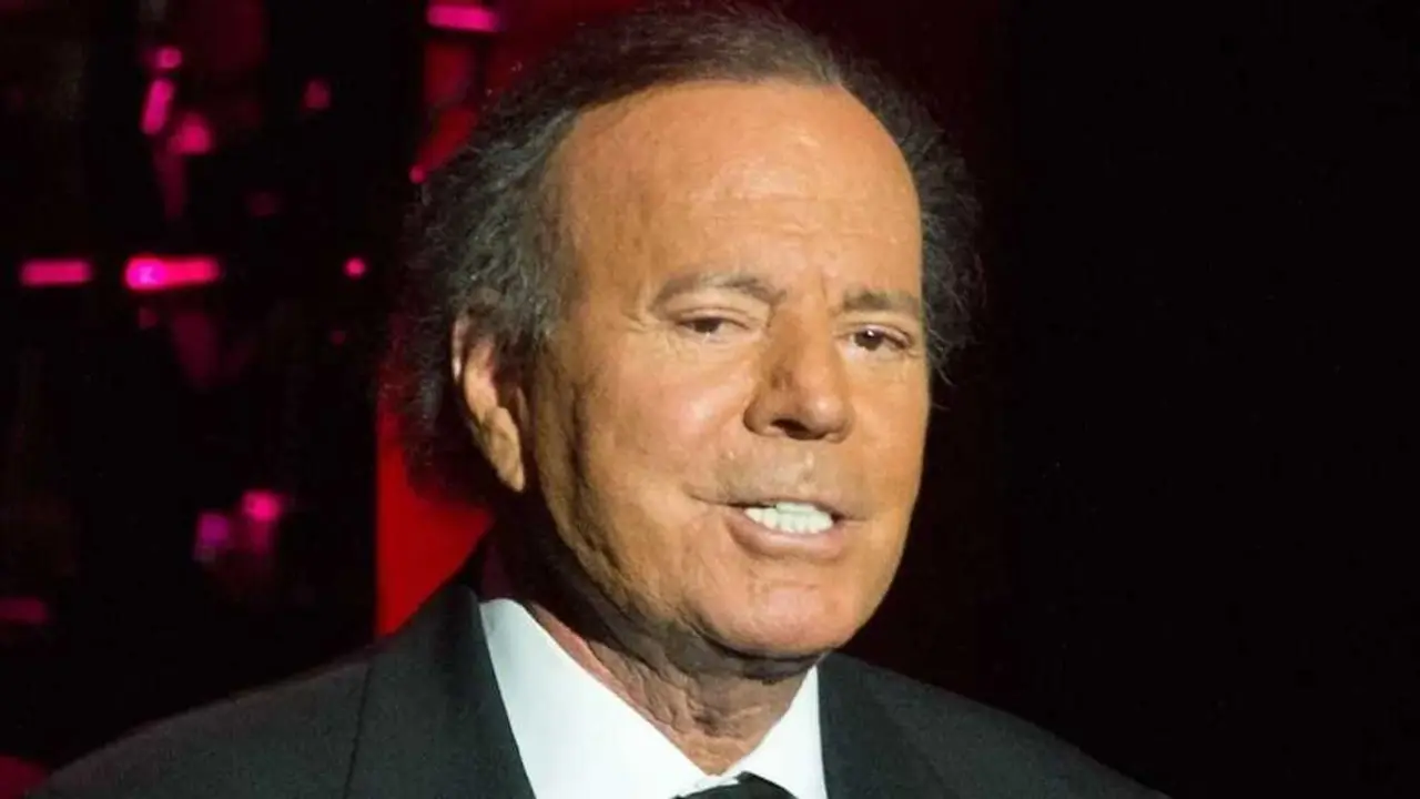 Las agresiones sexuales de Julio Iglesias a sus jovenes trabajadoras: "Me usaba"