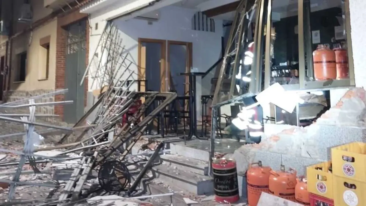 Una explosi&oacute;n de gas causa un incendio en una churrer&iacute;a cerrada en Navahermosa (Toledo)