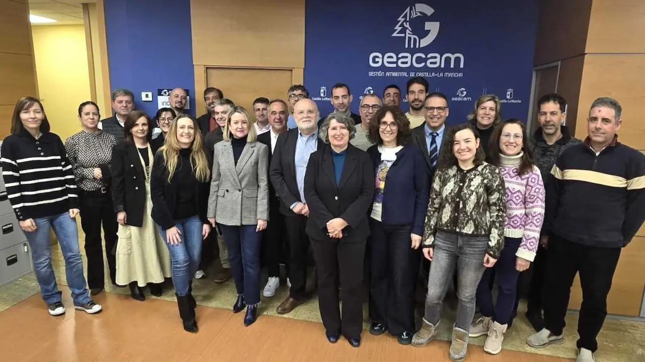 La consejera de Desarrollo Sostenible de Castilla-La Mancha, Mercedes G&oacute;mez, ha visitado la nueva sede de Geacam en Albacete