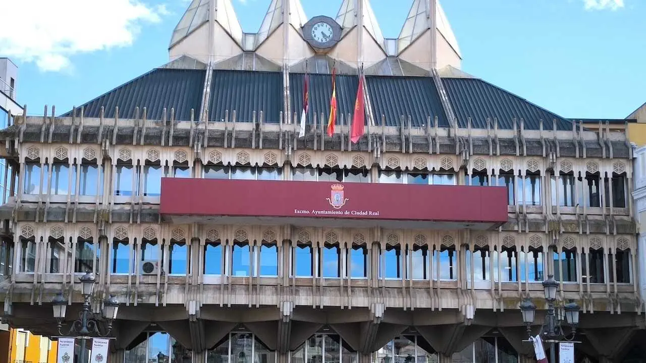 En la imagen de archivo el Ayuntamiento de Ciudad Real