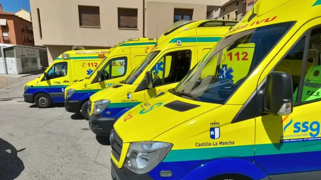 En la imagen de archivo ambulancias del transporte sanitario en Ciudad Real