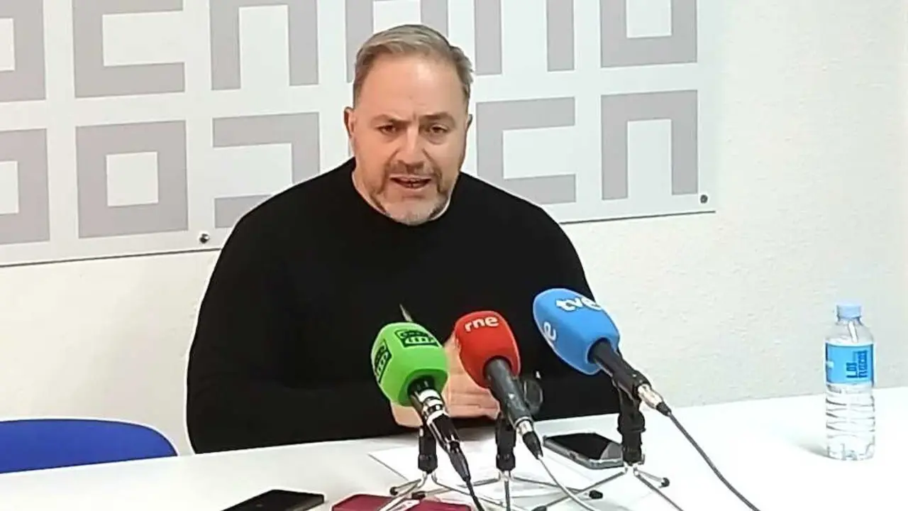 El secretario general de CCOO Toledo, Federico P&eacute;rez, durante la rueda de prensa que ha ofrecido en Talavera de la Reina