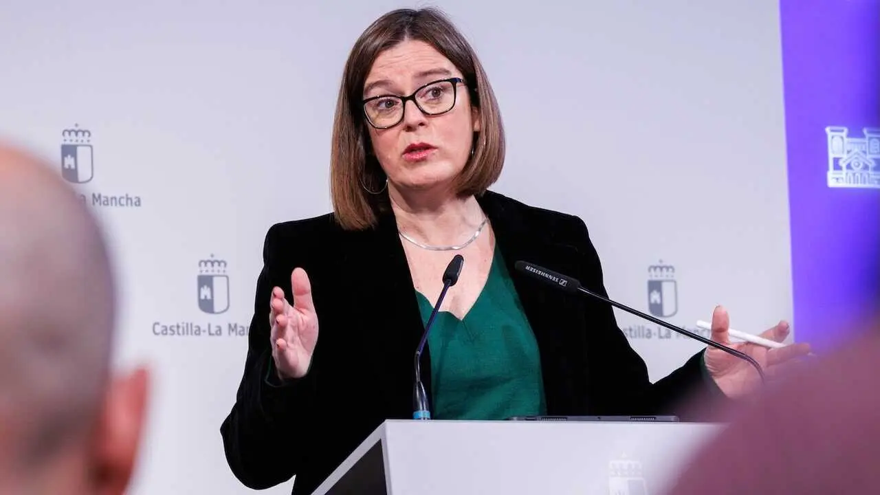 La consejera portavoz del Gobierno de Castilla-La Mancha, Esther Padilla, ha informado en rueda de prensa de los asuntos del Consejo de Gobierno