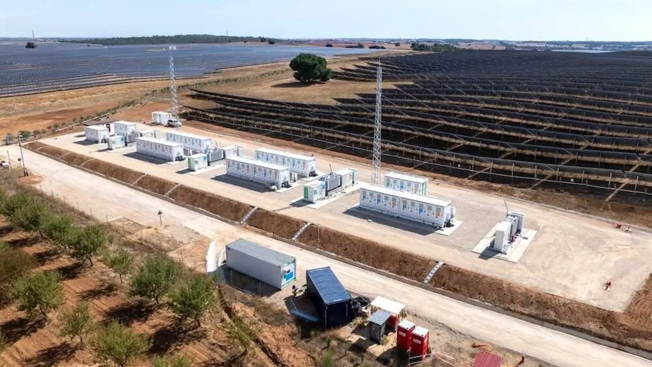 Iberdrola pone en operaci&oacute;n en Cuenca las dos primeras grandes bater&iacute;as de Espa&ntilde;a