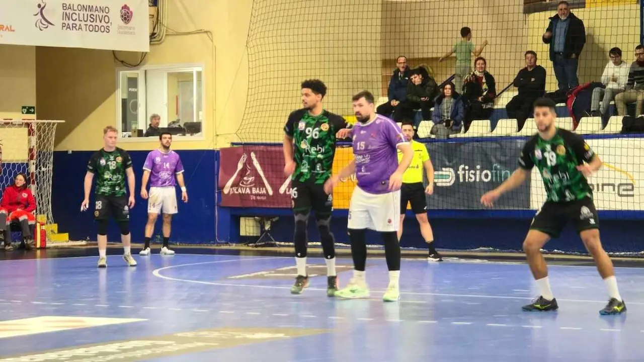 El Sanicentro Guadalajara se lleva el derbi regional ante el Rebi Cuenca (34-31)