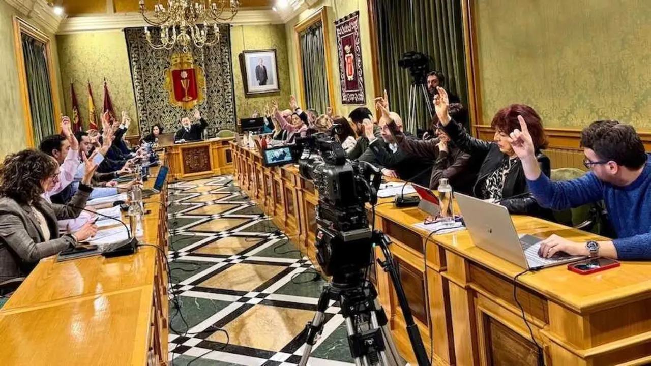 En la imagen un instante del Pleno del Ayuntamiento de Cuenca
