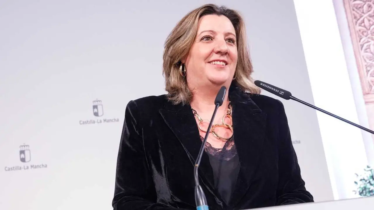La consejera de Econom&iacute;a, Empresas y Empleo de Castilla-La Mancha, Patricia Franco, durante la rueda de prensa que ha ofrecido
