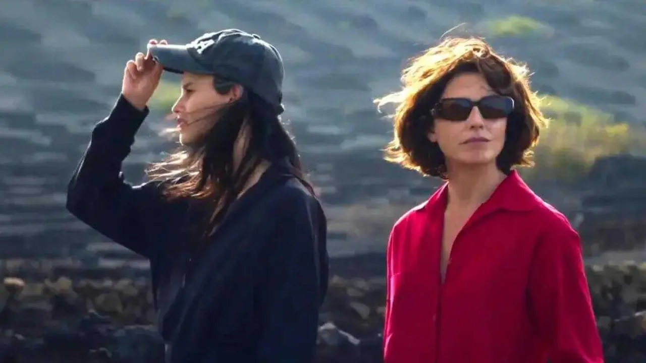 Almod&oacute;var vuelve con Amarga Navidad, un drama coral de deseo, culpa y memoria