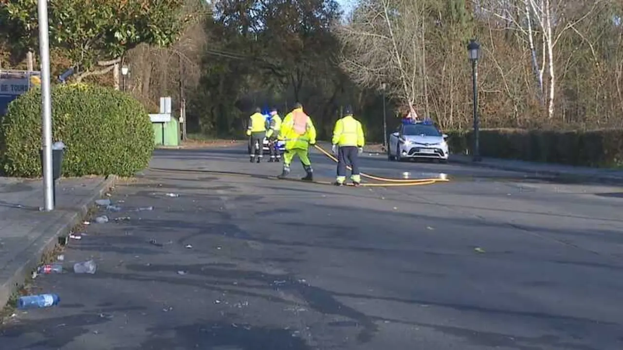 Muere un joven de 18 a&ntilde;os tras ser atropellado por un autob&uacute;s en una calle, atropello, accidente, moto