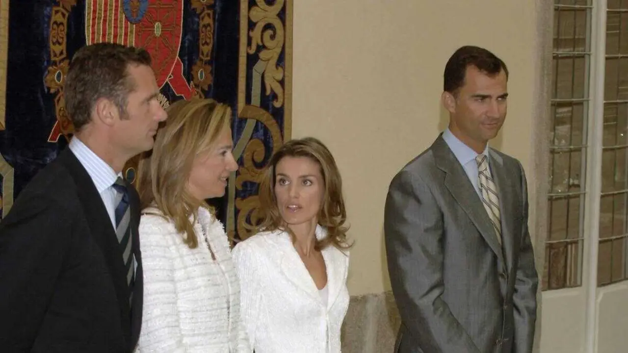 En la imagen de archivo I&ntilde;aki Urdangar&iacute;n, la infanta Cristina, la reina Letizia y el rey Felipe VI
