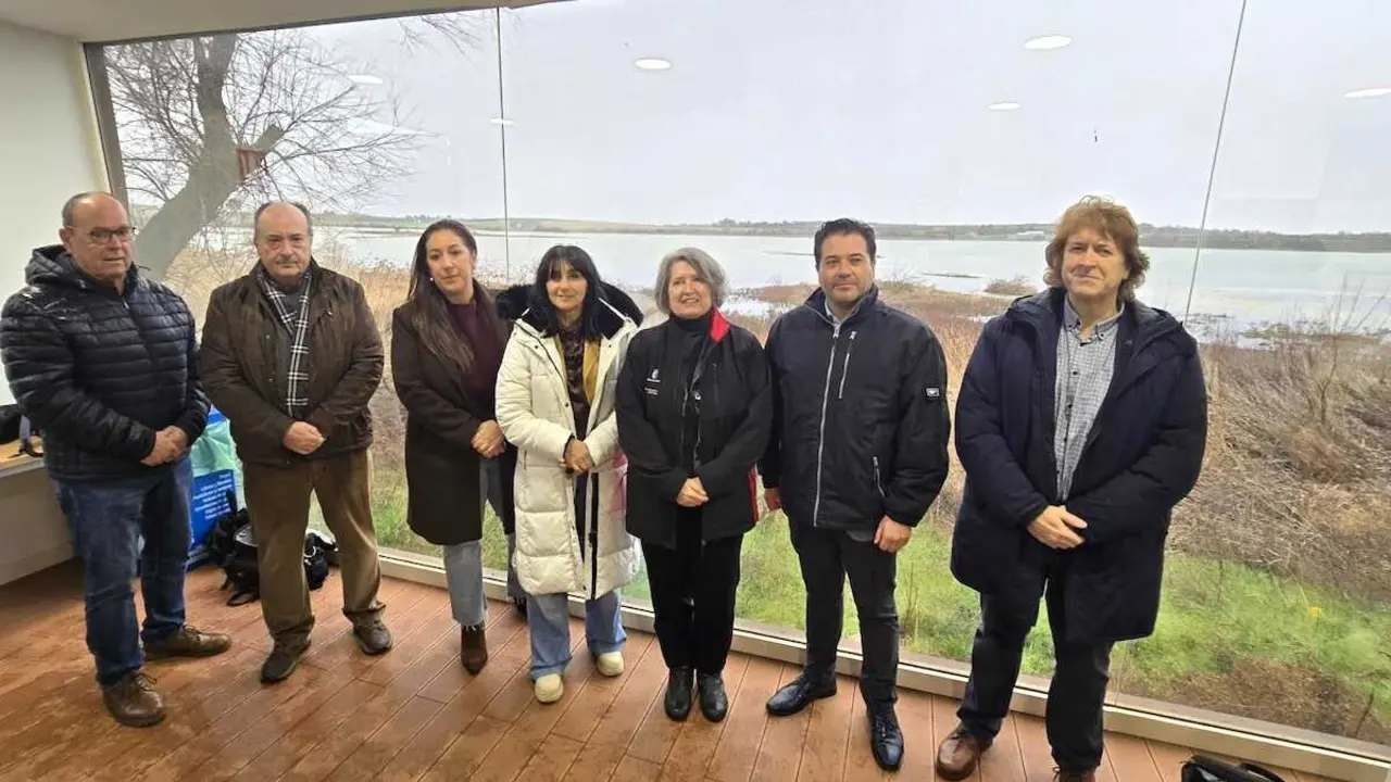 La consejera de Desarrollo Sostenible, Mercedes G&oacute;mez, ha visitado las actuaciones realizadas en la Laguna del Prado, en Pozuelo de Calatrava (Ciudad Real)