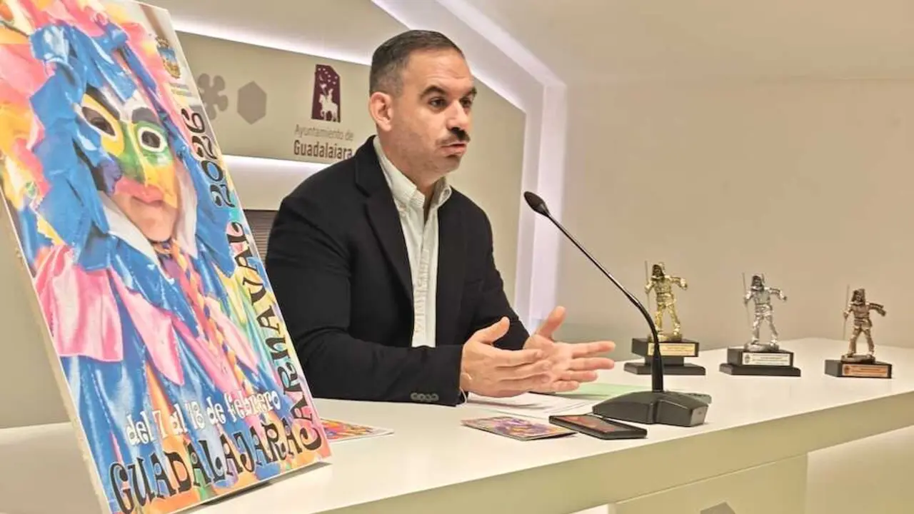 El tercer teniente de alcalde y concejal de Festejos de Guadalajara, Santiago L&oacute;pez Pomeda, ha presentado el programa del Carnaval 2026