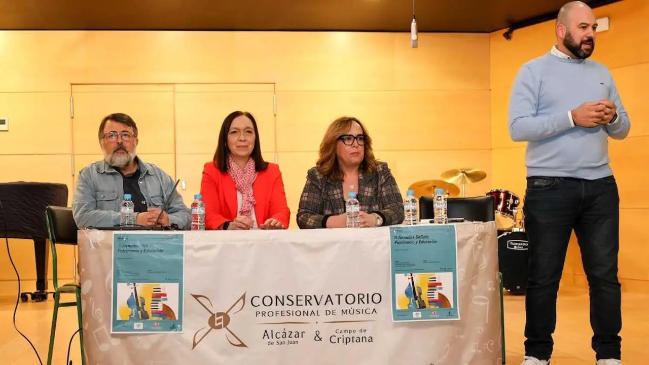 Un total de 120 docentes acuden a Alc&aacute;zar de San Juan (Ciudad Real) para formarse en unas jornadas sobre patrimonio y cultura popular