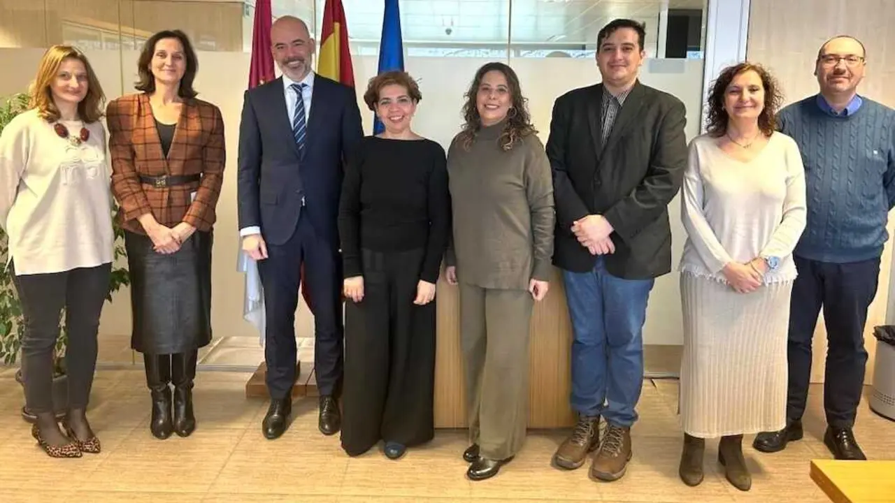 El SESCAM impulsa con Paraguay la cooperaci&oacute;n para reforzar la formaci&oacute;n m&eacute;dica, compartir el modelo de investigaci&oacute;n del IDISCAM y de rehabilitaci&oacute;n del Hospital de Parapl&eacute;jicos