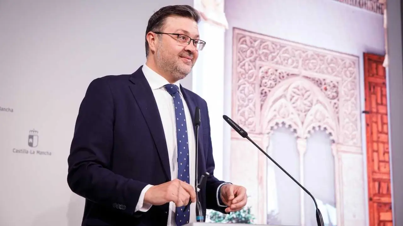 El consejero de Educaci&oacute;n, Cultura y Deportes de Castilla-La Mancha, Amador Pastor, ha informado en rueda de prensa de los asuntos de su departamento abordados en el Consejo de Gobierno