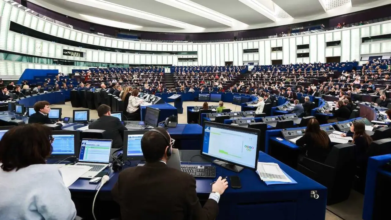 Sesi&oacute;n plenaria del Parlamento Europeo - ALAIN ROLLAND