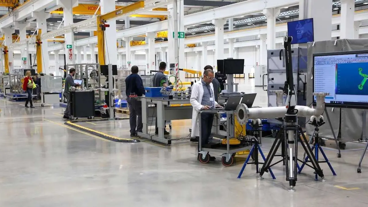 Preacuerdo para el ERE de Cummins: 33 d&iacute;as por a&ntilde;o y 13.000 euros extra