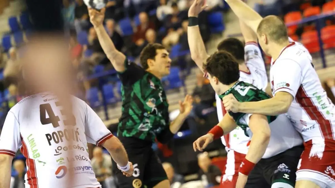 Cruel derrota del Rebi Cuenca en Logro&ntilde;o con un gol de campo a campo - Fotograf&iacute;a: Javier &Aacute;lava