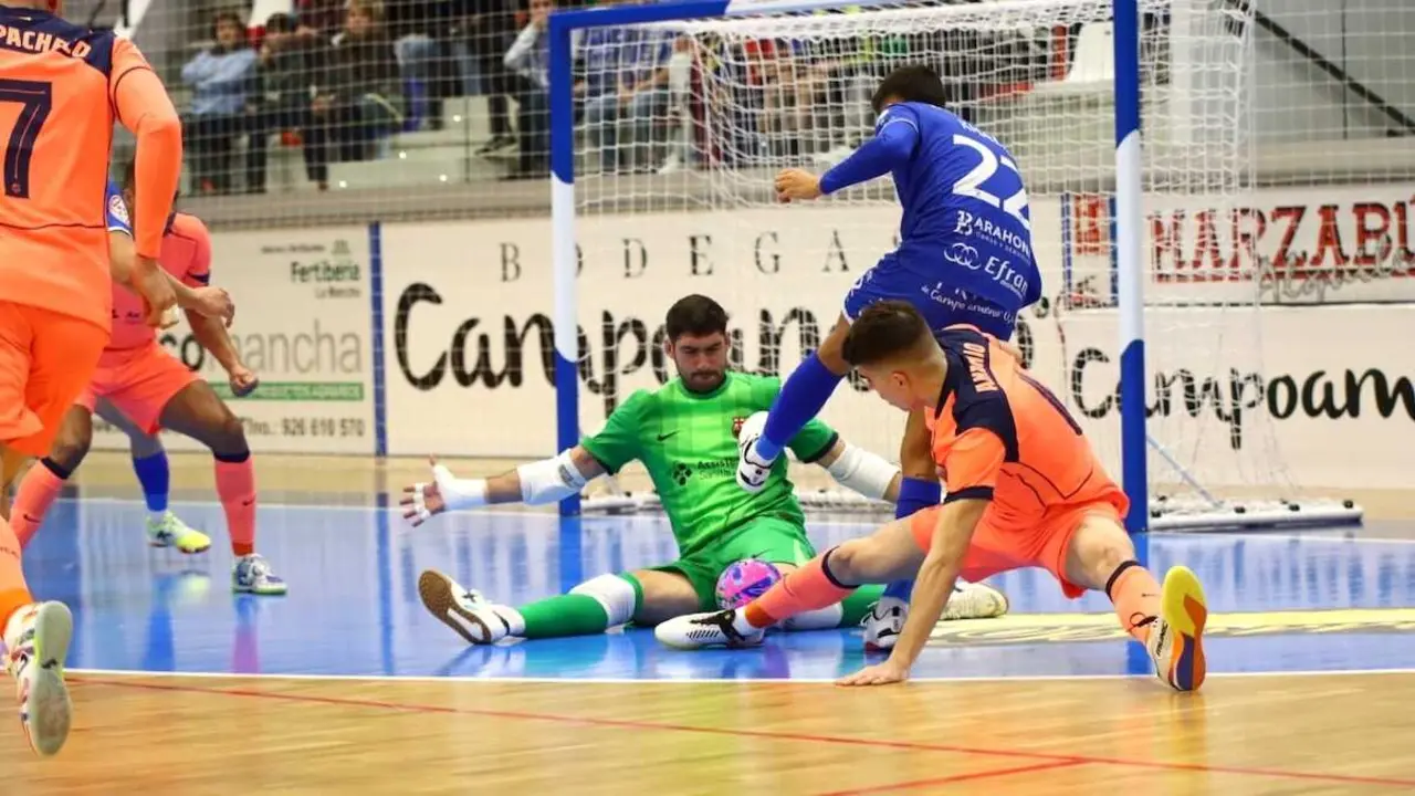 El Manzanares FS tutea al Bar&ccedil;a y rescata un punto de oro (3-3)