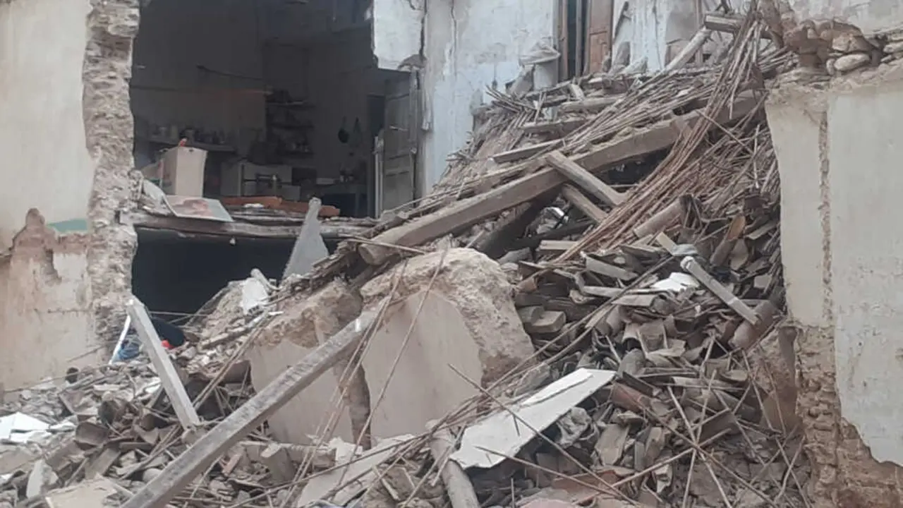 Su cama la salva tras el derrumbe del tejado de su casa en Albacete