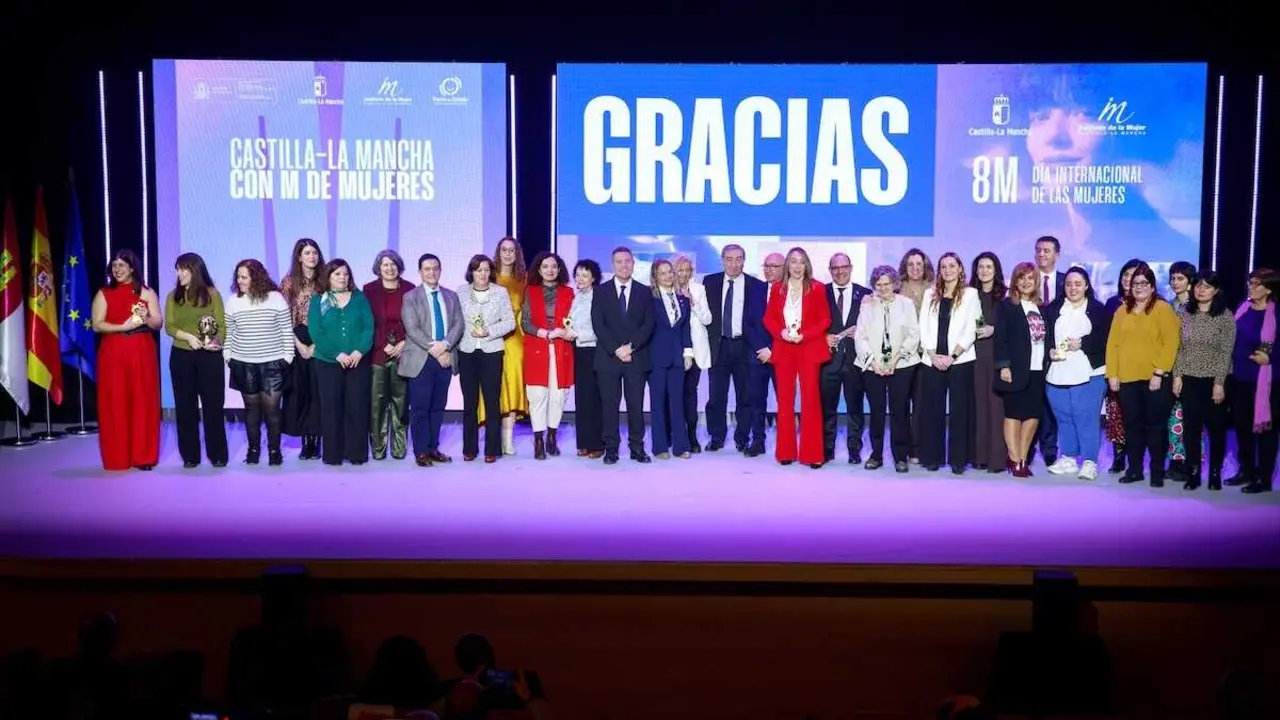 El presidente de Castilla-La Mancha, Emiliano Garc&iacute;a-Page, ha presidido el acto institucional del D&iacute;a Internacional de las Mujeres (8M), que este a&ntilde;o ha acogido la localidad de Chinchilla de Montearag&oacute;n (Albacete)