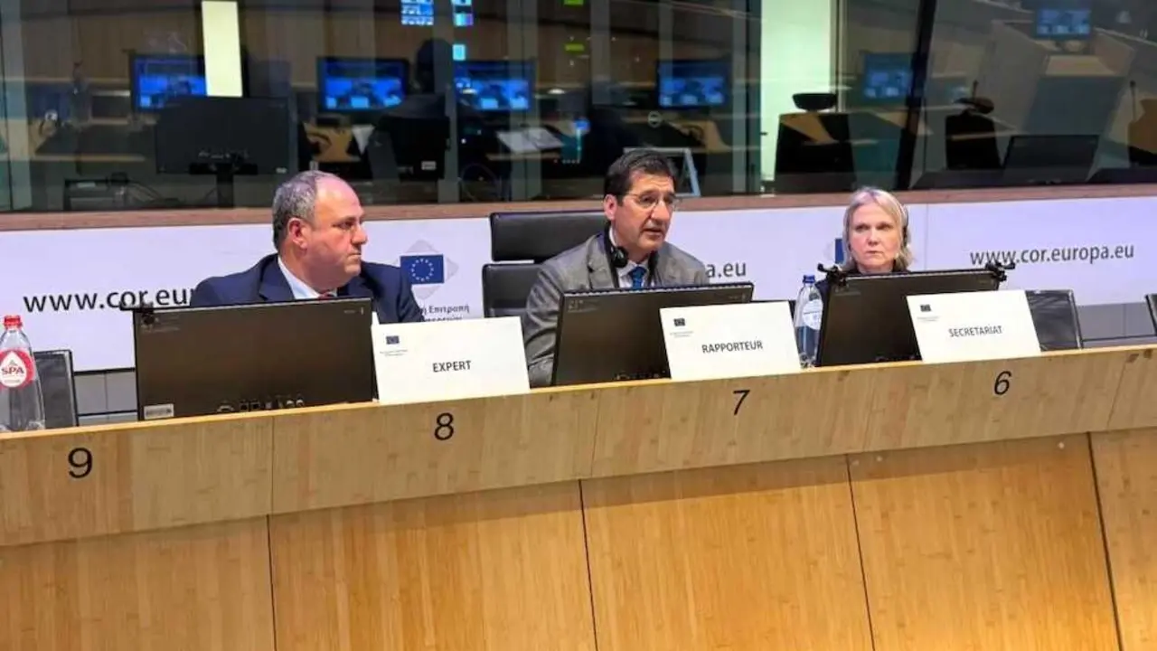 Castilla-La Mancha recoge en Bruselas cien propuestas para el relevo generacional