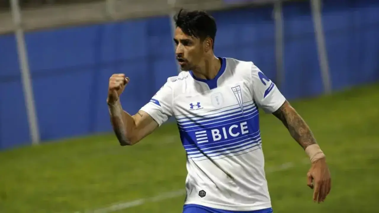 Fernando Zampedri podr&iacute;a llevar al Universidad Cat&oacute;lica a la gloria en Chile