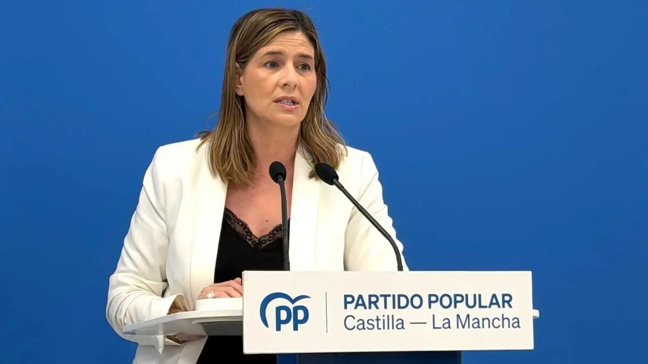 La secretaria general del PP de Castilla-La Mancha, Carolina Agudo, este viernes en rueda de prensa en la sede del partido en Toledo