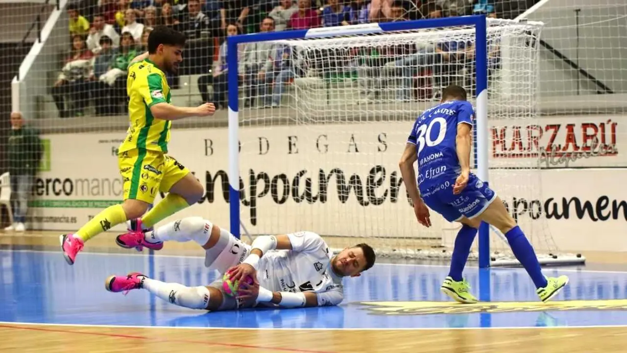 Daniel rescata un punto de oro para el Manzanares ante el Ja&eacute;n (2-2)