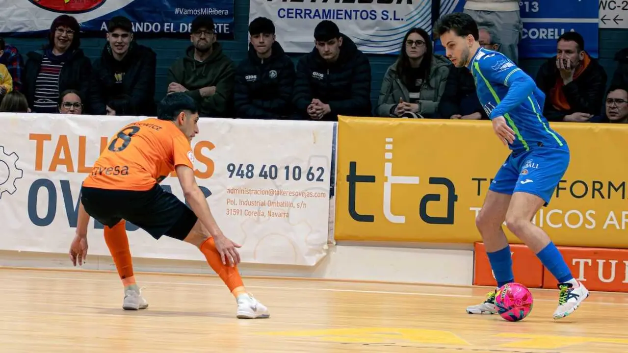 El Valdepe&ntilde;as remonta en Tudela y llega lanzado a la Copa (1-3)