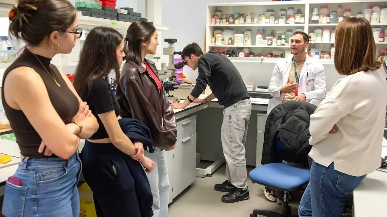 Cient&iacute;ficos por un d&iacute;a: as&iacute; ense&ntilde;a el Hospital Nacional de Parapl&eacute;jicos a cuidar el cerebro