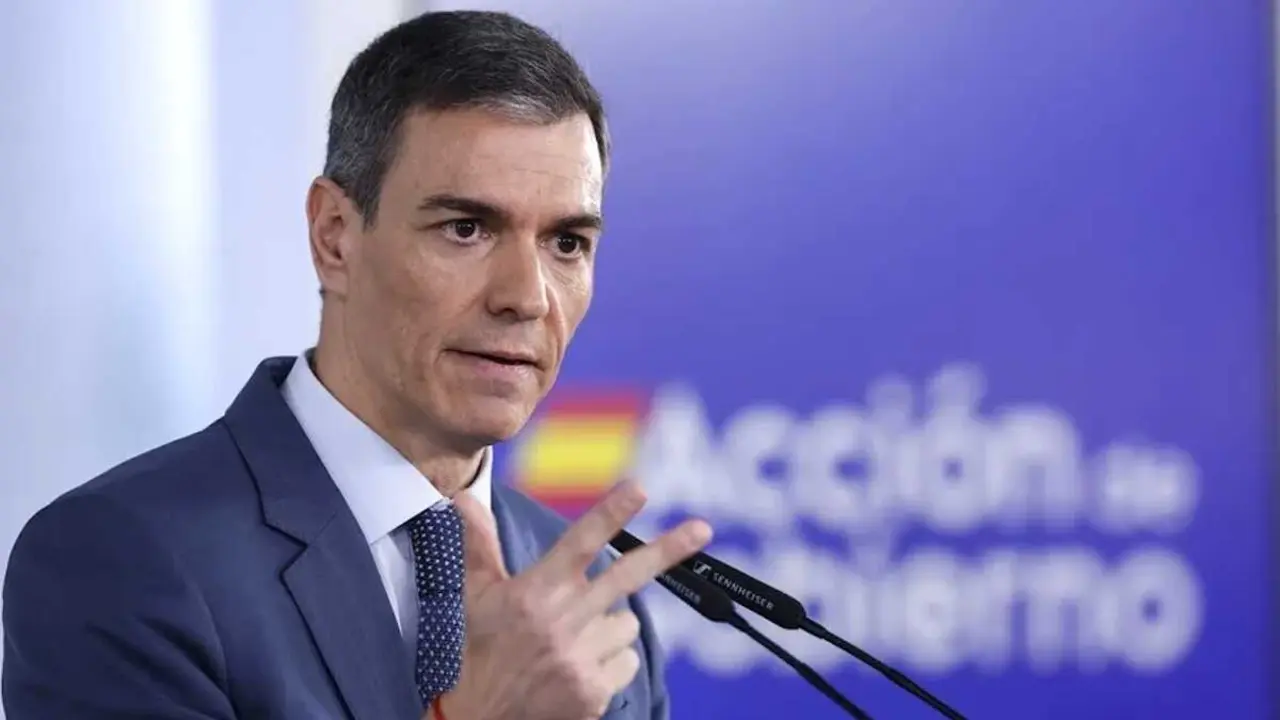 El presidente del Gobierno, Pedro S&aacute;nchez, durante su comparecencia este viernes en Moncloa tras el Consejo de Ministros - EFE/Javier Lizon