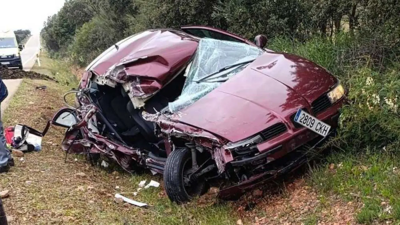 Herido grave un ni&ntilde;o tras chocar un coche y un tractor en Villarrubia de los Ojos (Ciudad Real)