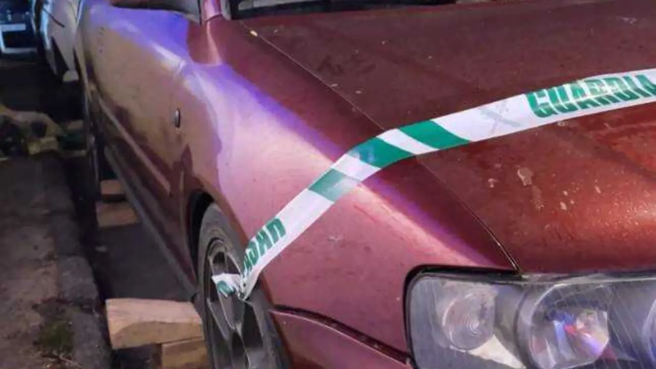 Muere un joven de 23 a&ntilde;os aplastado por su coche mientras lo reparaba