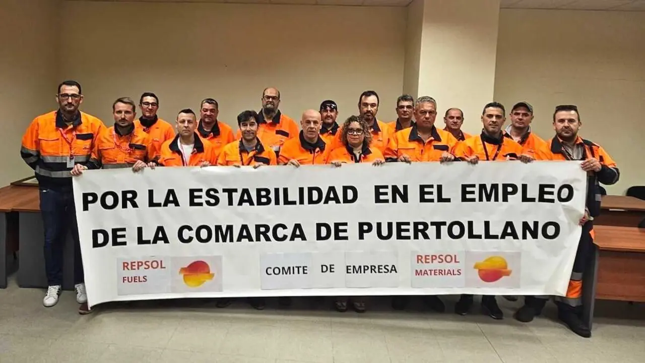 Concentraci&oacute;n de trabajadores de Repsol en Puertollano (Ciudad Real)