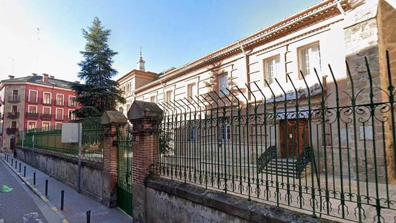 En la imagen de archivo el colegio Compa&ntilde;&iacute;a de Mar&iacute;a de Talavera de la Reina (Toledo)
