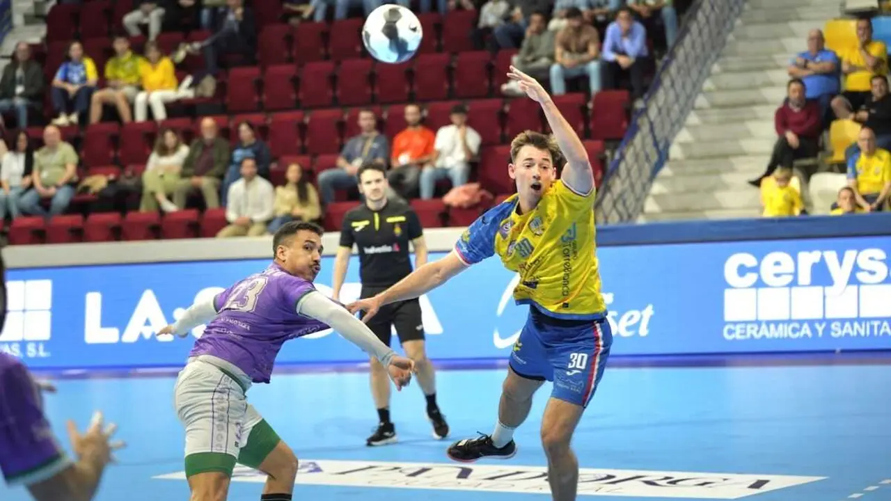 El Caser&iacute;o tumba al Guadalajara y vuela hacia la permanencia (34-27) - Fotograf&iacute;a: José Ramón García Carpintero