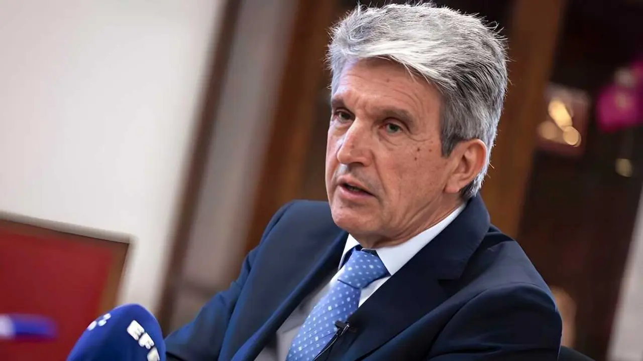 El delegado del Gobierno en Castilla-La Mancha, Jos&eacute; Pablo Sabrido, en un momento de la entrevista - EFE/Ismael Herrero