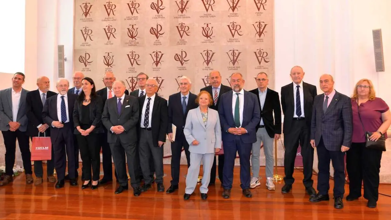 La UCLM inaugura un Muro de V&iacute;tores con 46 doctores honoris causa