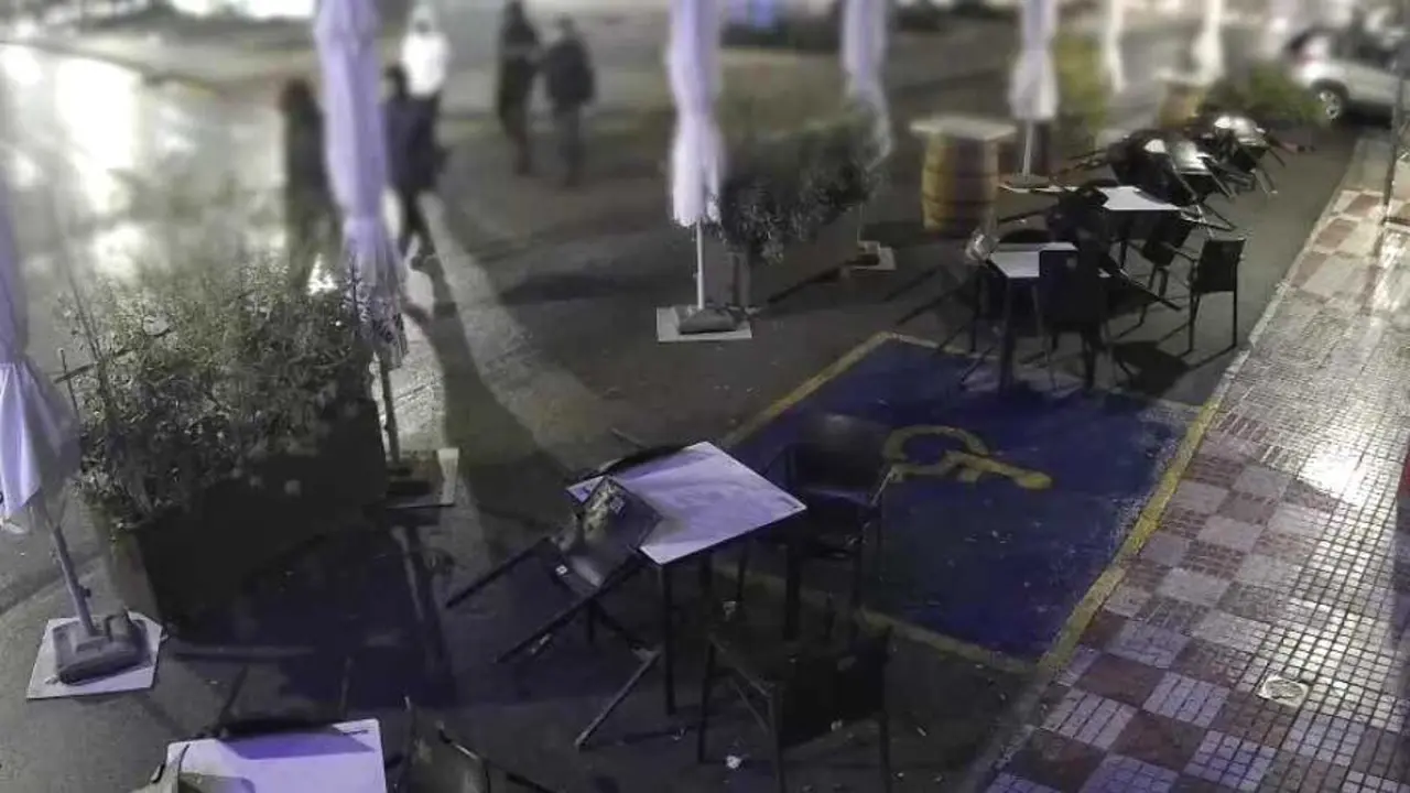 Detienen a dos hombres por robar con t&aacute;ser a j&oacute;venes en Mocej&oacute;n (Toledo)