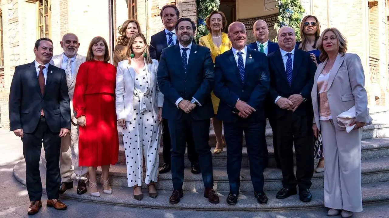 El presidente del PP de Castilla-La Mancha, Paco N&uacute;&ntilde;ez, ha participado este domingo acompa&ntilde;ado por la secretaria general y otros dirigentes del partido en la Fiesta del Olivo de Mora (Toledo).