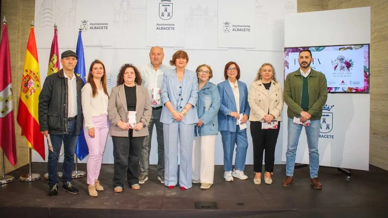 Tradici&oacute;n y folklore toman Albacete con la Fiesta de los Mayos 2026