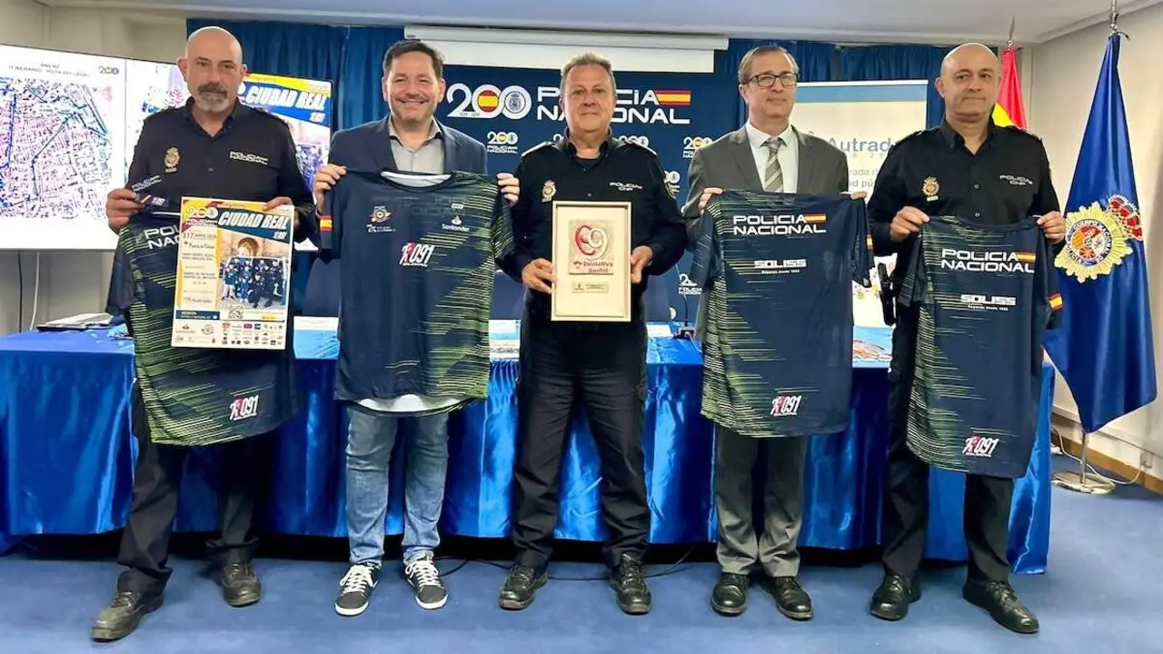 Polic&iacute;a Nacional corre por el autismo en Ciudad Real con Ruta 091