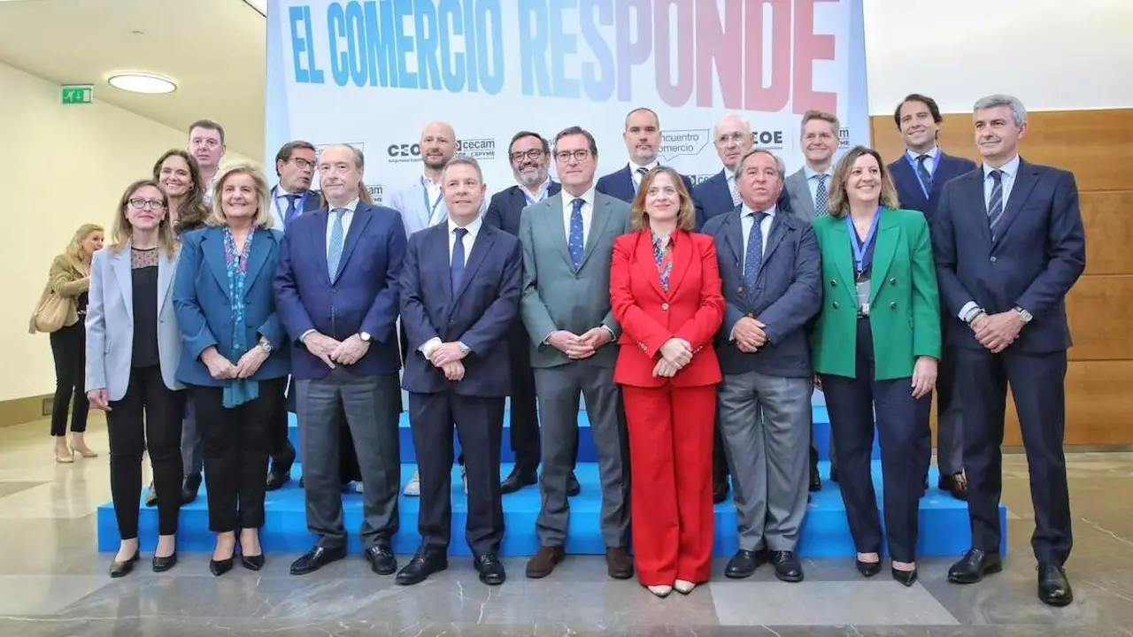 El presidente de Castilla-La Mancha, Emiliano Garc&iacute;a-Page, inaugura, en Toledo, el VI &acute;Encuentro Comercio C4&acute;. En el Palacio de Congresos &acute;El Greco&acute;.