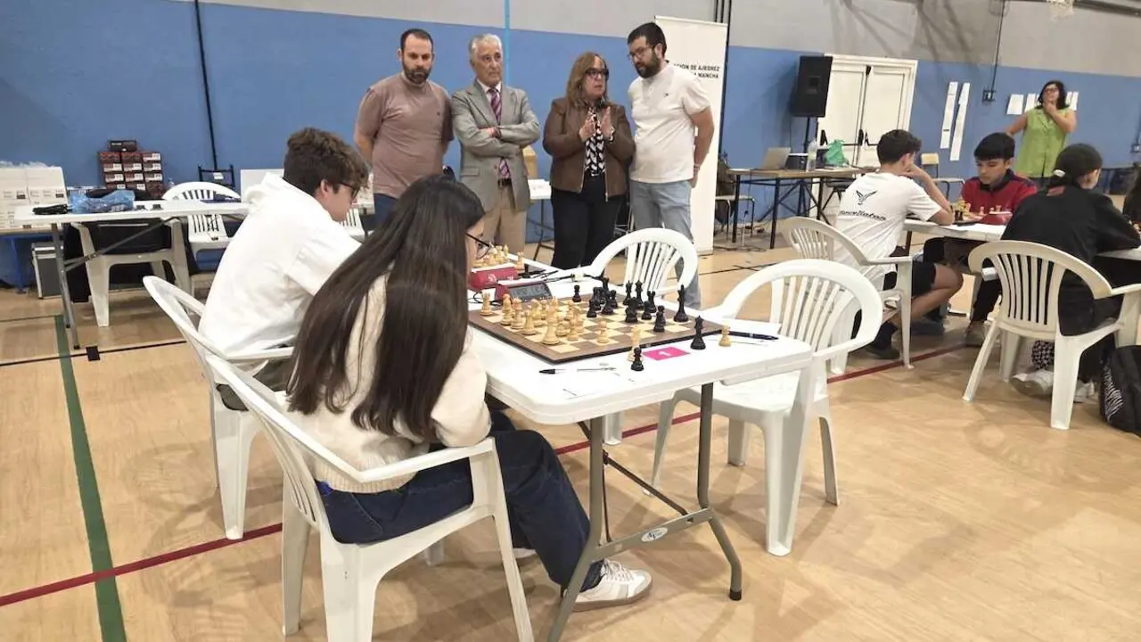 La viceconsejera de Cultura y Deportes, Carmen Teresa Olmedo, durante su asistencia al Campeonato Auton&oacute;mico de Ajedrez, que ha tenido lugar en la localidad de Almagro (Ciudad Real)