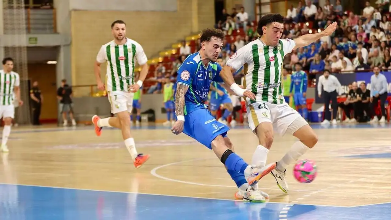 El Valdepe&ntilde;as regresa al playoff con un empate y una pol&eacute;mica (1-1)