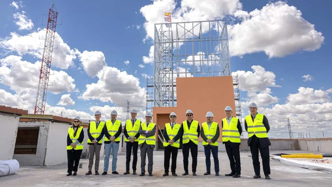 El presidente auton&oacute;mico, Emiliano Garc&iacute;a-Page, visita en Toledo, las obras del nuevo edificio del Servicio de Atenci&oacute;n y Coordinaci&oacute;n de Urgencias y Emergencias 112 de Castilla-La Mancha.
